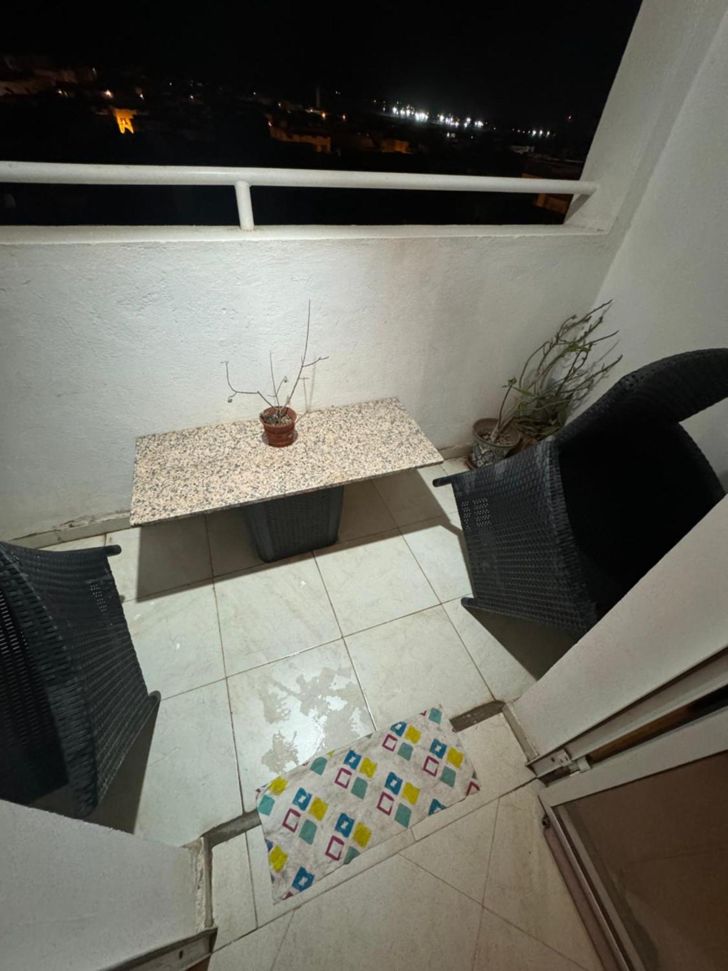 Spacieux Salon Et 2 Pieces Apartment